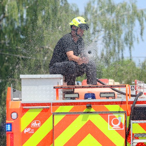 Hasiči budou o víkendu kropit ulice města