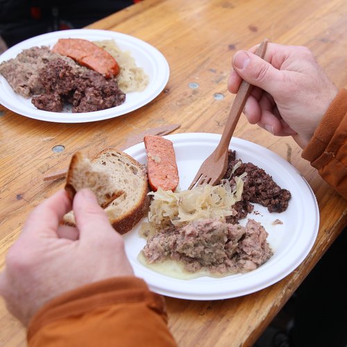 První zabijačkové hody na Mírovém náměstí