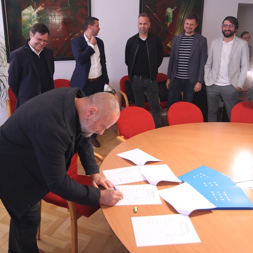 OUŠŤÁCI, ÚSTÍ 2.0 a Ústecké fórum podepsaly koaliční dohodu